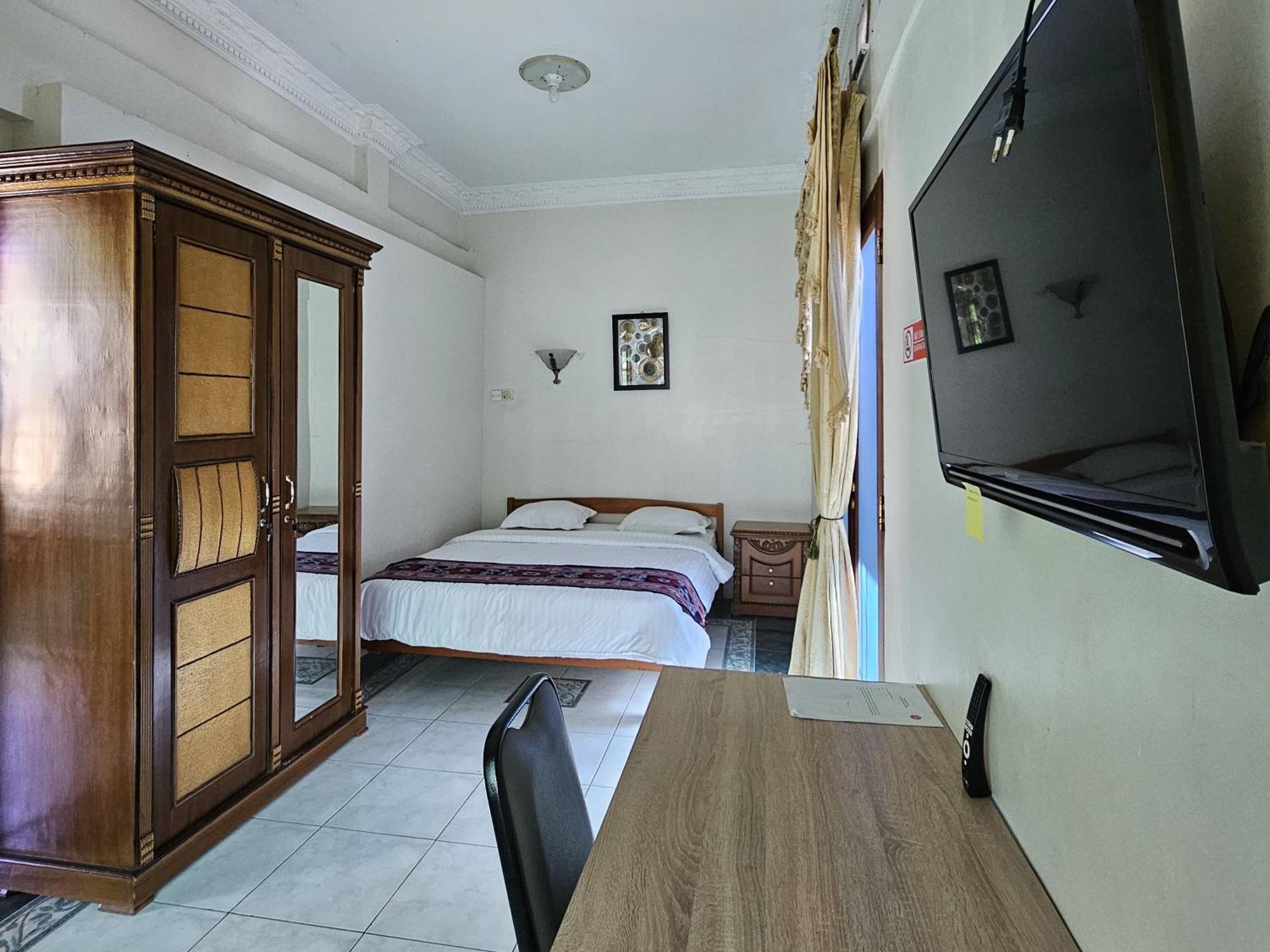 Flamboyan House Hotel Padang  Bagian luar foto